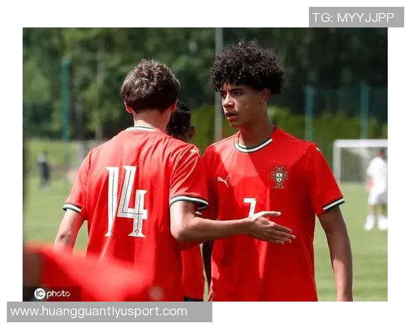 迷你罗继承父亲遗志15岁小将入选葡萄牙U16新阵容引关注